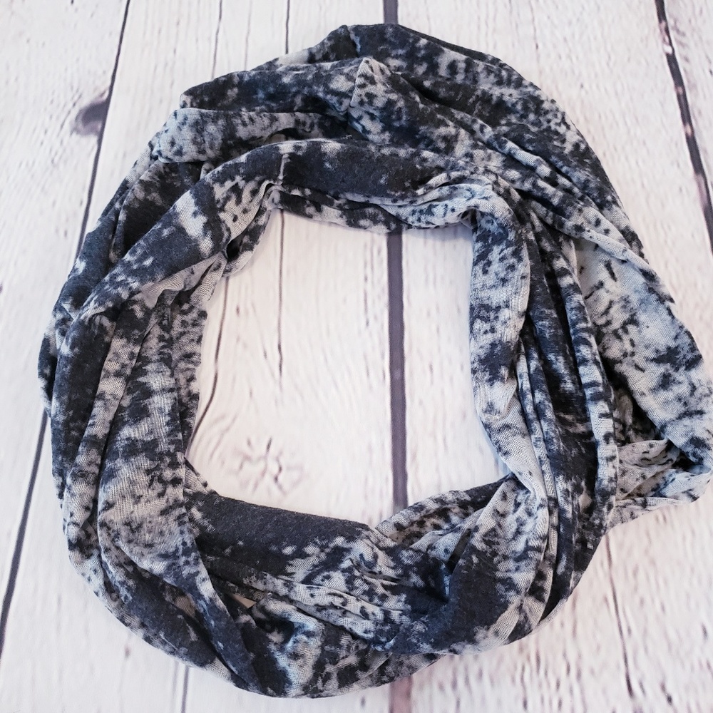 Infinity Scarf - Picture 4 of 6
